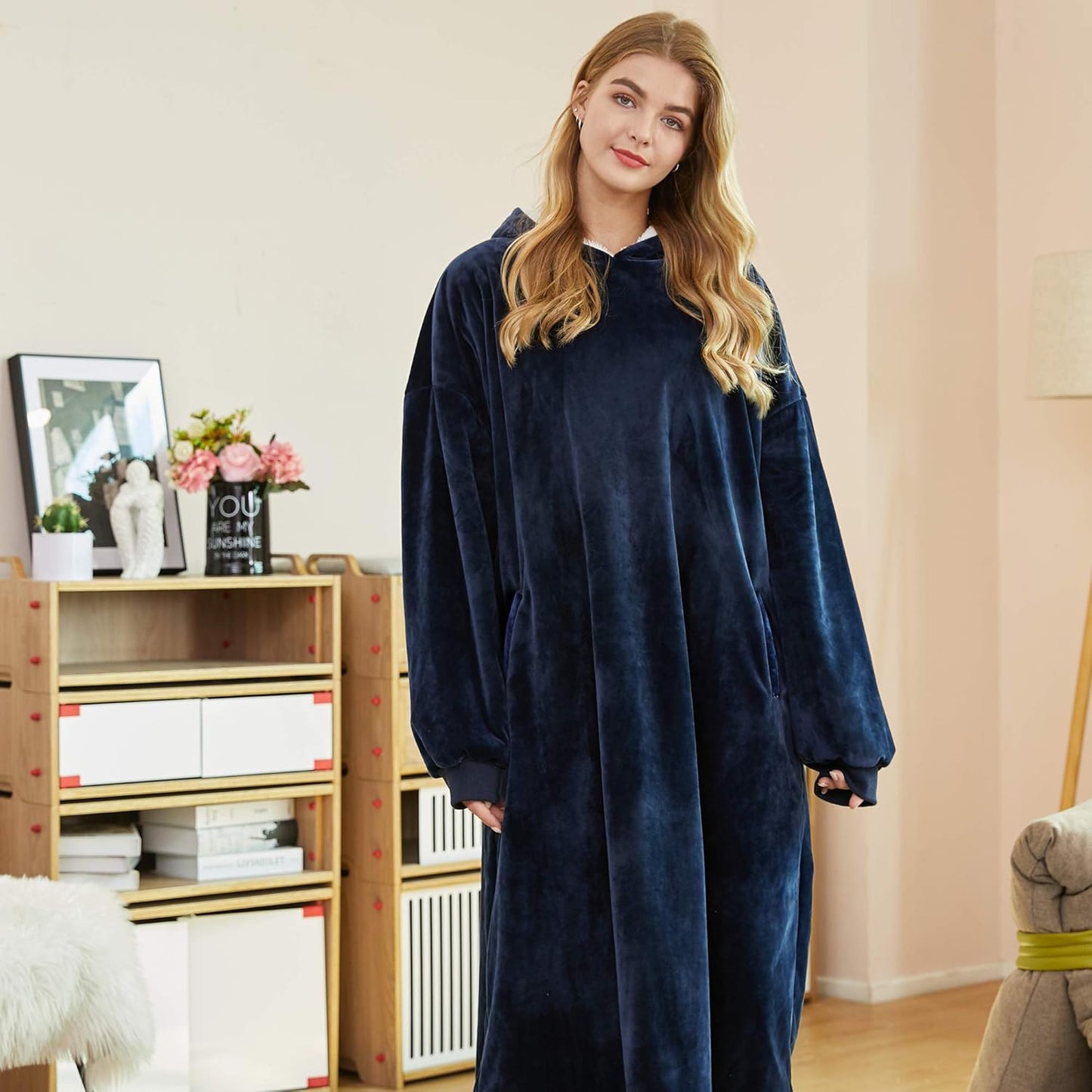 Hoodie Blanket, Long Wearable Blanket Sweatshirt for Adults Women Men Warm Cozy Thick Oversized Blanket Hoodie with Pockets and Sleeves Gift for Her Mom Girls